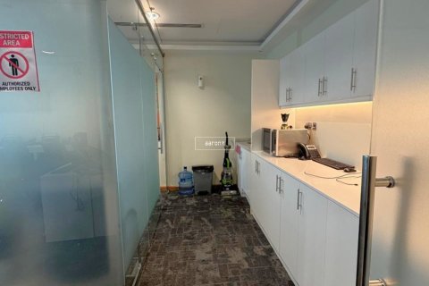 Oficina en alquiler en Business Bay, Dubai, EAU 64.8 m2 № 642409 - foto 11