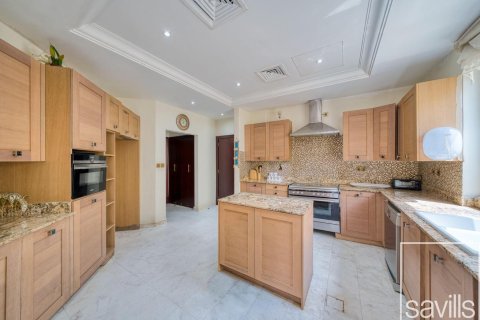 Villa in Palm Jumeirah, Dubai, UAE 6 bedrooms, 1393.17 sq.m. № 747133 - photo 11