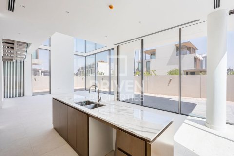 阿联酋 Dubai Nadd Al Sheba 待售 : 4 卧, 474.46 平方米 , 编号741923 - 照片 1