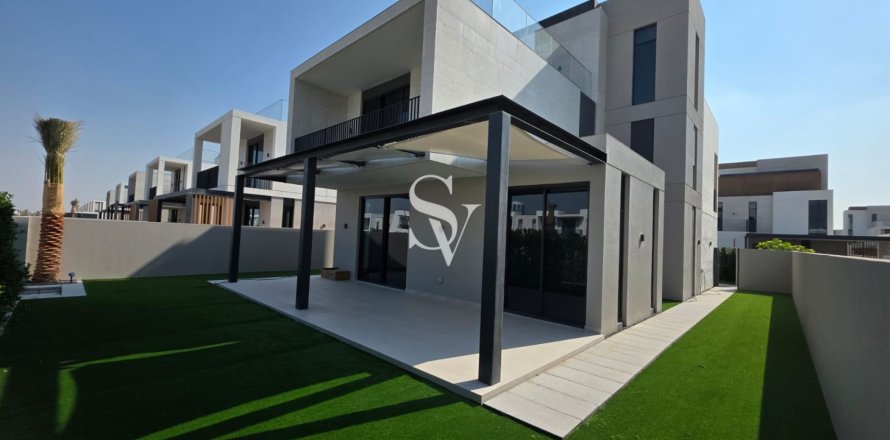 Vila u Arabian Ranches 3, Dubai, UAE 448 m2, 4 spavaćih soba Br. 680140