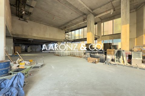 Tienda en alquiler en Bur Dubai, Dubai, EAU 728.5 m2 № 670678 - foto 8