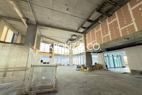 Tienda en alquiler en Bur Dubai, Dubai, EAU 728.5 m2 № 670678 - foto 3