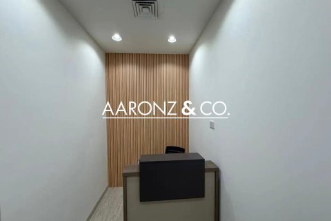 Büroraum zur Miete in Business Bay, Dubai, VAE 86.8 m2 Nr. 670680 - Foto 10