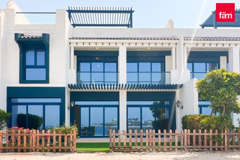 Villa a Palm Jumeirah, Dubai, EAU 5 camere da letto, 263.8 mq. № 754982
