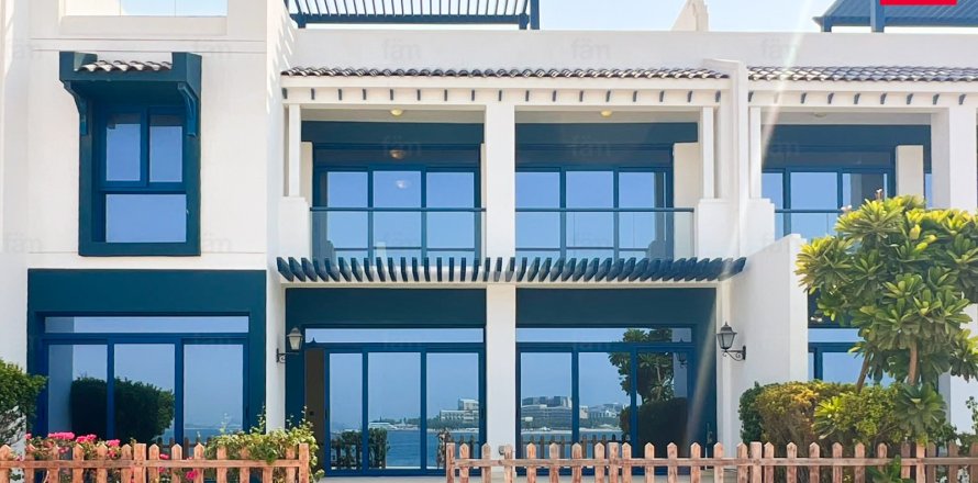 Villa a Palm Jumeirah, Dubai, EAU 5 camere da letto, 263.8 mq. № 754982
