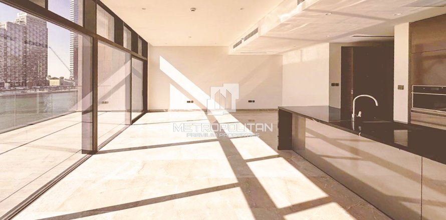 Дуплекс в Бизнес-Бэй, Дубай, ОАЭ 3 спальни, 209м2 № 665085