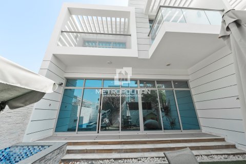 Снять в аренду виллу в Al Furjan, Дубай, ОАЭ 4 спальни, 225м2, № 664443 - фото 2