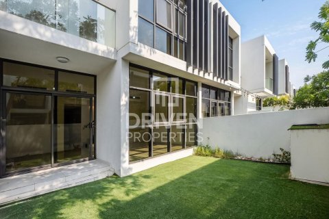 Townhouse in Dubai, UAE 3 bedrooms, 151.8 sq.m. № 767784 - photo 1