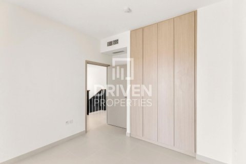 Villa til leie i Dubai South (Dubai World Central), Dubai, Emiratene 4 soverom, 596.81 kvm Nr. 768255 - Foto 9