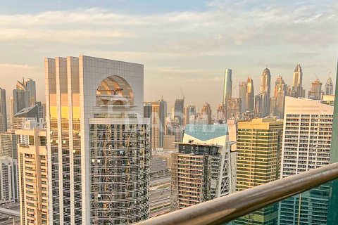 Jumeirah Lake Towers, Dubai, संयुक्त अरब अमीरात में अपार्टमेंट, 1 बेडरूम, 70 वर्ग मीटर, संख्या 706526