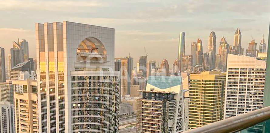 阿联酋 Dubai Jumeirah Lake Towers 公寓  1 卧, 70 平方米 , 编号 706526