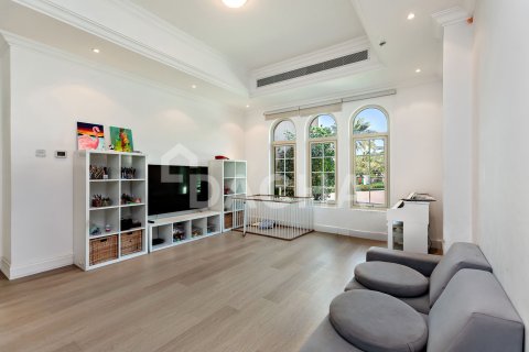 Villa til salg i Jumeirah Islands, Dubai, UAE 4 soveværelser, 488 kvm № 706529 - foto 10