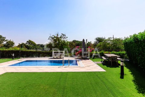 Villa til salg i Jumeirah Islands, Dubai, UAE 4 soveværelser, 488 kvm № 706529 - foto 2