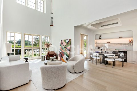 Villa in Jumeirah Islands, Dubai, UAE 4 bedrooms, 488 sq.m. № 706529