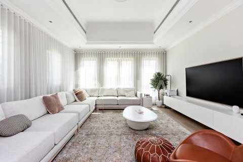 Villa til salg i Jumeirah Islands, Dubai, UAE 4 soveværelser, 488 kvm № 706529 - foto 11