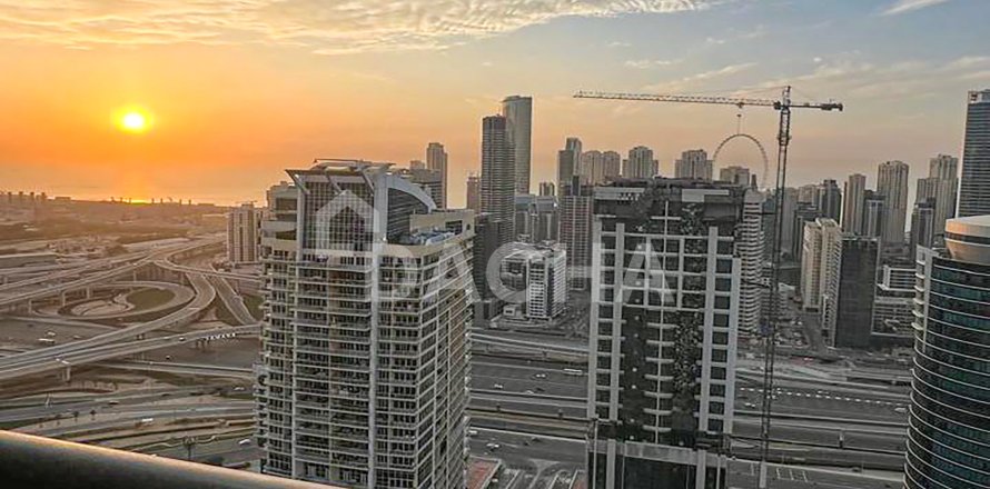 阿联酋 Dubai Jumeirah Lake Towers 公寓  1 卧, 70 平方米 , 编号 706527