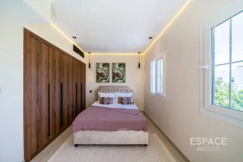 Vila di The Springs, Dubai, UAE 3 bilik tidur, 153 meter persegi № 737825 - foto 9