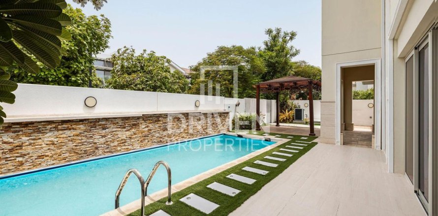 ویلا در Mohammed Bin Rashid City، Dubai ، امارات متحده عربی 4 خوابه ، 595 متر مربع.  شماره 683193