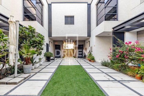 Vila u Al Badaa, Dubai, UAE 2 spavaćih soba, 163 m2 Br. 654831 - fotografija 15