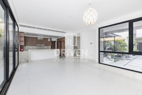 Снять в аренду виллу в Al Badaa, Дубай, ОАЭ 2 спальни, 163м2, № 654831 - фото 1