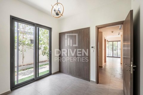 Radový dom v Tilal Al Ghaf, Dubai, SAE 4 spálne, 221 m2 č. 654830 - Fotografia 11