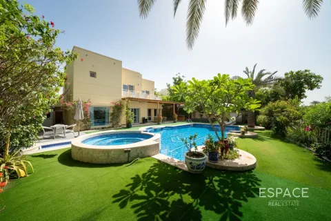 Willa w Meadows, Dubai, ZEA 5 sypialnie, 369 mkw. nr 738282