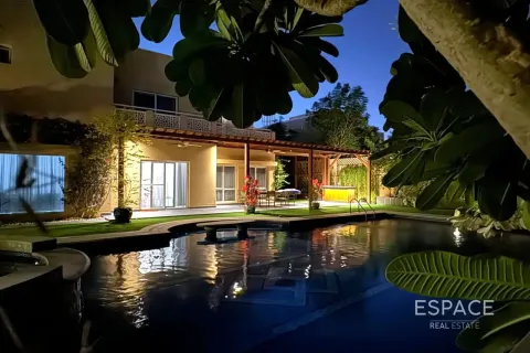 Villa in affitto a Meadows, Dubai, EAU 5 camere da letto, 369 mq. № 738282 - foto 2