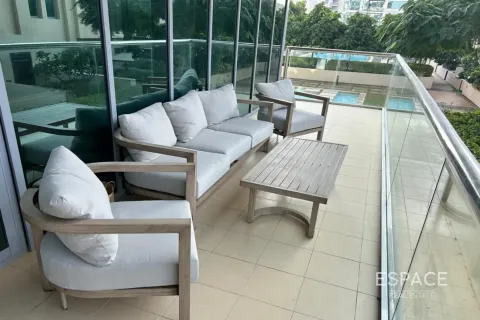 Appartement te huur in The Views, Dubai, VAE 2 slaapkamers, 152 vr.m., nr 738283 - foto 1