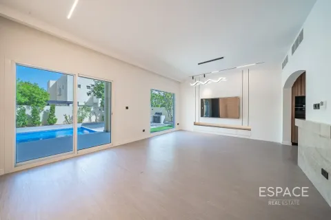 Vila u Meadows, Dubai, UAE 4 spavaćih soba, 320 m2 Br. 738281 - fotografija 2