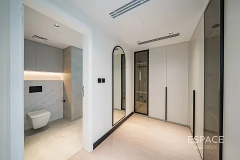 Vila u Meadows, Dubai, UAE 4 spavaćih soba, 320 m2 Br. 738281 - fotografija 15
