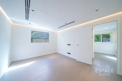 Vila u Meadows, Dubai, UAE 4 spavaćih soba, 320 m2 Br. 738281 - fotografija 8