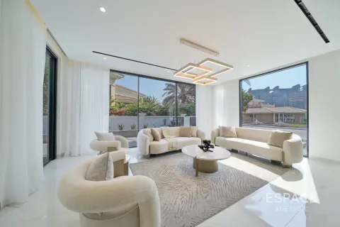 Βίλα σε Palm Jumeirah, Dubai, ΗΑΕ 4 υπνοδωμάτια, 483 τ.μ. Αρ. 738041 - φωτογραφία 2