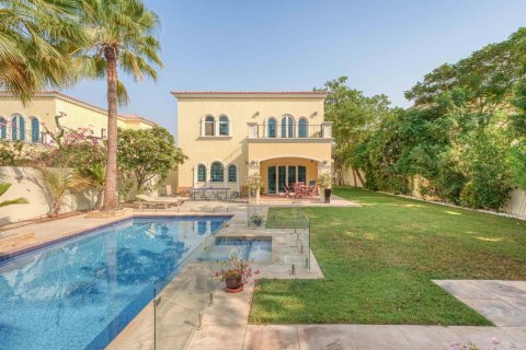 Jumeirah Park、Dubai、UAE にあるヴィラ販売中 3ベッドルーム、806 m2、No642054 - 写真 1