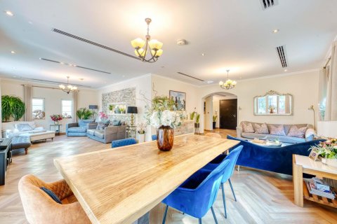 Jumeirah Park、Dubai、UAE にあるヴィラ販売中 3ベッドルーム、806 m2、No642054 - 写真 7