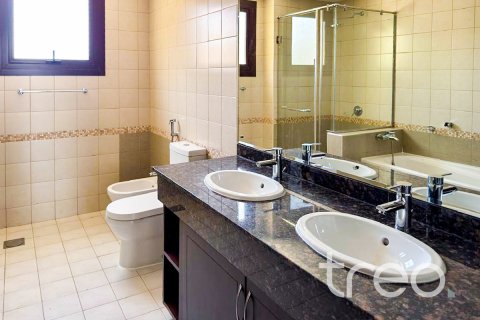 Vila u Mudon, Dubai, UAE 4 spavaćih soba, 371.15 m2 Br. 733586 - fotografija 7