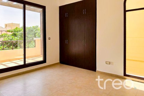 Vila u Mudon, Dubai, UAE 4 spavaćih soba, 371.15 m2 Br. 733586 - fotografija 10