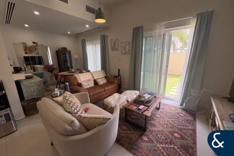 Вилла Dubai Land, Дубай, БАӘ-да 3 жатын бөлмелер, 161 м² № 698277 - фото 2