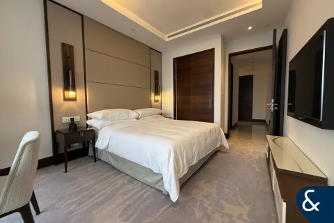 Снять в аренду квартиру в Даунтаун Дубай (Даунтаун Бурдж Дубай), ОАЭ 3 спальни, 226м2, № 698265 - фото 3