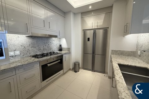 Снять в аренду квартиру в Даунтаун Дубай (Даунтаун Бурдж Дубай), ОАЭ 3 спальни, 226м2, № 698265 - фото 5