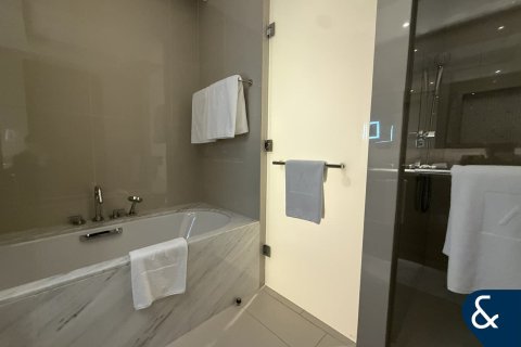 Снять в аренду квартиру в Даунтаун Дубай (Даунтаун Бурдж Дубай), ОАЭ 3 спальни, 226м2, № 698265 - фото 18