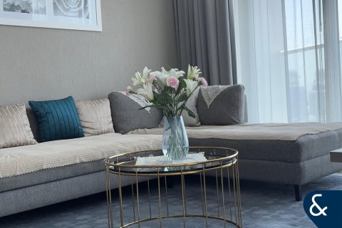 Apartman u Business Bay, Dubai, UAE 1 spavaća soba, 90 m2 Br. 698275 - fotografija 1