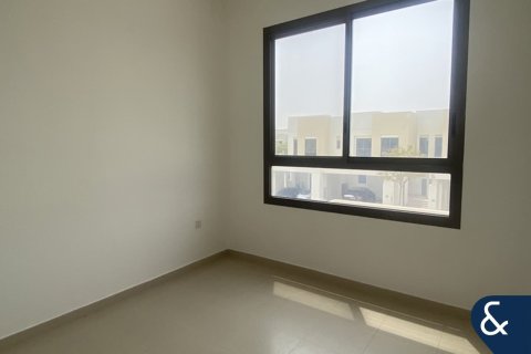 Huvila Town Square, Dubai, Arabiemiraatit 4 makuuhuonetta, 271 m2 № 698276 - kuva 6
