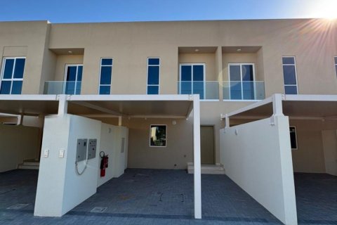 Řadový dům v Ras Al Khaimah, SAE 2 ložnice, 170 m² Č.: 734605 - fotografie 4