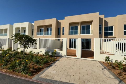 Māja Ras Al Khaimahjā, AAE 2 istabas, 170 m2 Nr. 734605