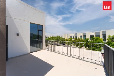 Dubai, UAE의 임대용 빌라 침실 4개, 224.9제곱미터 번호 714391 - 사진 11