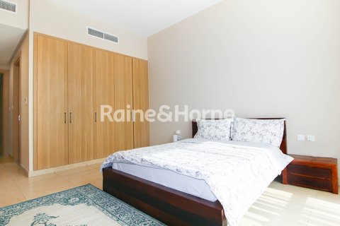 Villa in Dubai, UAE 4 bedrooms, 313.2 sq.m. № 707596 - photo 18