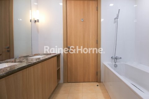 Villa in Dubai, UAE 4 bedrooms, 313.2 sq.m. № 707596 - photo 25