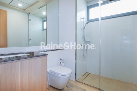 Villa in Dubai, UAE 4 bedrooms, 313.2 sq.m. № 707596 - photo 26