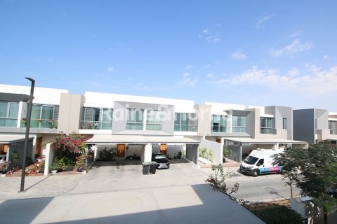 Villa in Dubai, UAE 4 bedrooms, 313.2 sq.m. № 707596 - photo 27