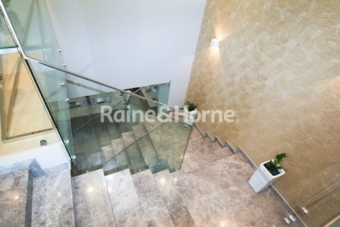 Villa in Dubai, UAE 4 bedrooms, 313.2 sq.m. № 707596 - photo 10